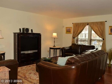 9815 Sherwood Farm Rd, Owings Mills, MD 21117 - photo 3