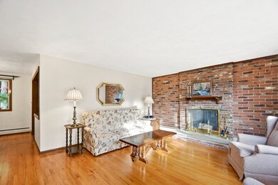 79 Castlewood Dr, Billerica, MA 01821 - photo 6