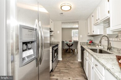 22428 Stablehouse Dr, Sterling, VA 20164 - photo 6