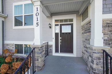 1015 Atterberg Rd, South Elgin, IL 60177 - photo 3