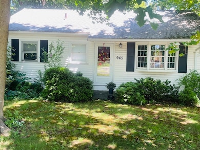 945 Main St, Hanover, MA 02339 - photo 2