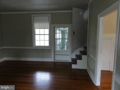 207 S Main St, Edinburg, VA 22824 - photo 4