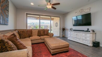 2721 E Daniel Dr-10