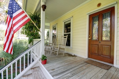 363 Commonwealth_Front Porch