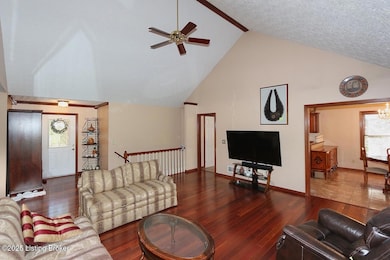 7012 Summerfield Way, Floyds Knobs, IN 47119 - photo 6