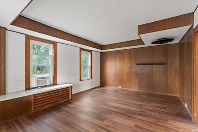 813 E Jefferson Ave, La Porte, IN 46350 - photo 5