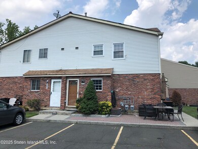 31 Franklin Ln unit A, Staten Island, NY 10306 - photo 2