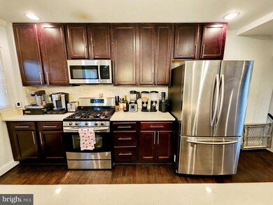 1306 Meridene Dr, Baltimore, MD 21239 - photo 3