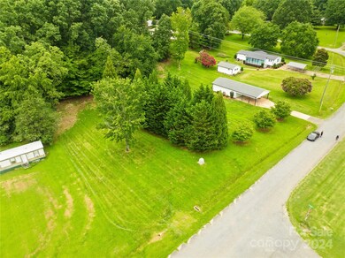 114 Trent Rd, Statesville, NC 28677 - photo 5