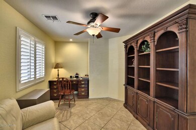 Den/office (could be 4th BR)