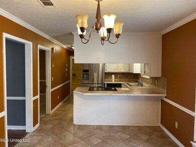 912 Mountain Crest Dr, Byram, MS 39272 - photo 5