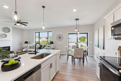 7000 Lake Ridge Ave unit 71, Des Moines, IA 50320 - photo 5