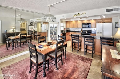 Dining to Kitchen