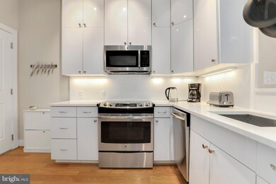 1211 G St SE unit 11, Washington, DC 20003 - photo 5
