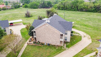 800 Treadwell Ct unit 800B, Hurst, TX 76053 - photo 2