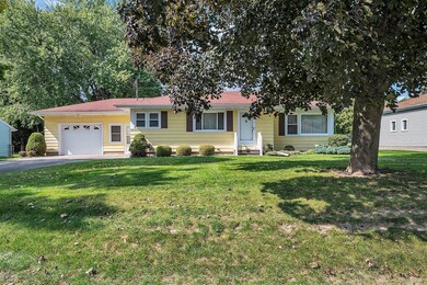 903 E Thomas L Pkwy, Lansing, MI 48917 - photo 2