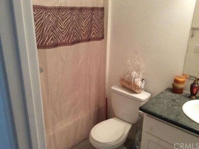 FULL HALLWAY BATHROOM WITH GRANTIE COUNTERTOPS. 
