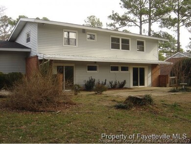 2605 Mirror Lake Dr, Fayetteville, NC 28303 - photo 2