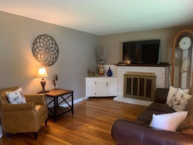 6 Buttercup Ln, Medway, MA 02053 - photo 3