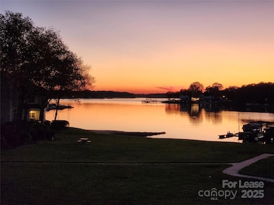 18701 Nautical Dr unit 203, Cornelius, NC 28031 - photo 3