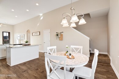 015-5581 Lakeside Cir W-MLS Version
