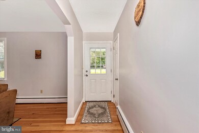 6522 Sunset Dr, Sykesville, MD 21784 - photo 3