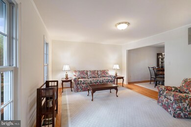 203 Owaissa Ct SE, Vienna, VA 22180 - photo 5