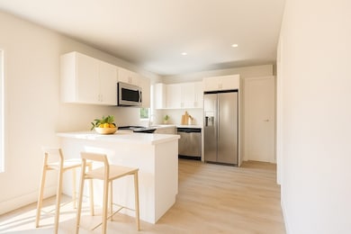 272-274 Cross St unit 4, Malden, MA 02148 - photo 2