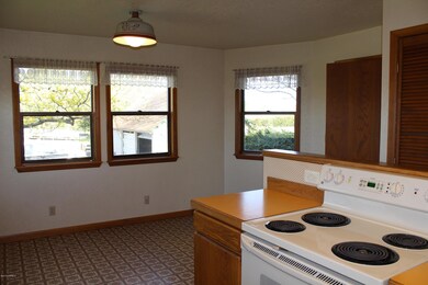 9-Kitchen1