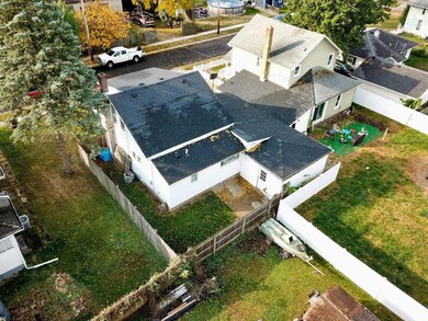 216 E 18th St, Auburn, IN 46706 - photo 5