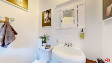 402 N Venice Blvd unit B, Venice, CA 90291 - photo 5