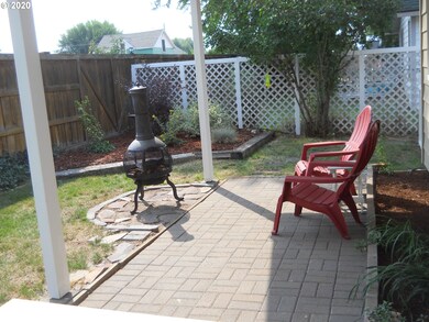 758 Railroad Ave, Prairie City, OR 97869 - photo 3