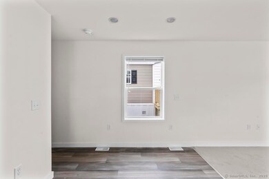 55 Sugar St unit 12, Newtown, CT 06470 - photo 6