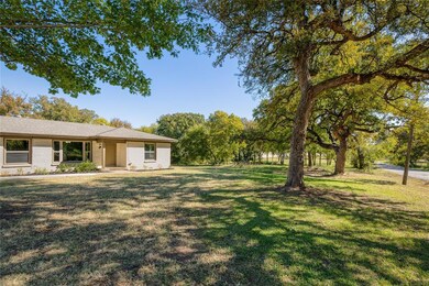 1709 Scotland Ave, Azle, TX 76020 - photo 4