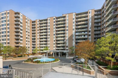 Van Ness North unit 821, Washington, DC 20008 - photo 2