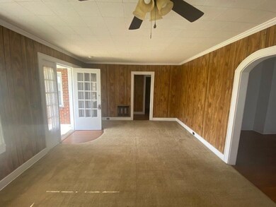 705 E Lane St, Shelbyville, TN 37160 - photo 4