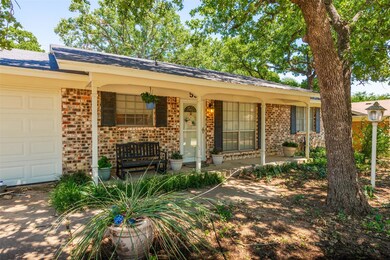 53 Stonegate Dr, Bedford, TX 76022 - photo 2