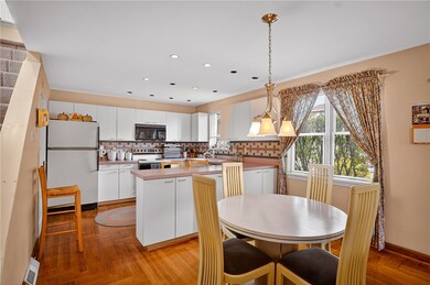 2847 Middletown Rd, Pittsburgh, PA 15204 - photo 7