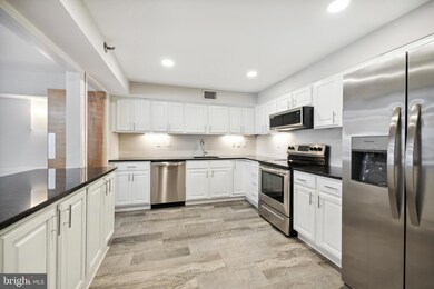 7 N Columbus Blvd unit 245, Philadelphia, PA 19106 - photo 3