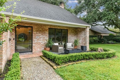 10219 Chevy Chase Dr, Houston, TX 77042 - photo 4