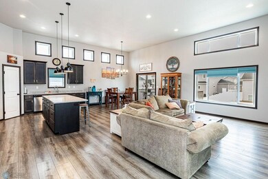 527810(3of50).jpg
