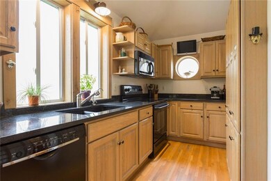 Granite countertops, built-in...