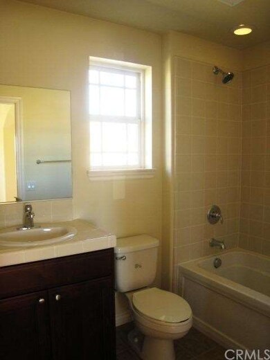 Full bathroom in casita is perfect for guests.