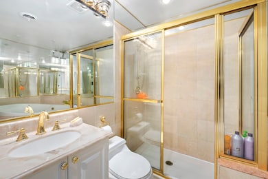 1 Birch Tree Ct, Elmhurst, IL 60126 - photo 6