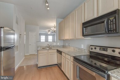 22757 Fountain Grove Square, Ashburn, VA 20148 - photo 4