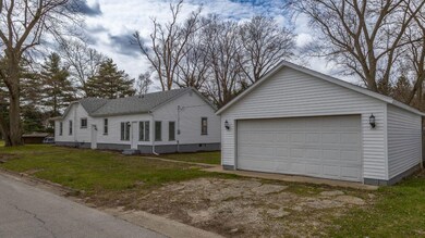 311 Norris St, La Porte, IN 46350 - photo 2