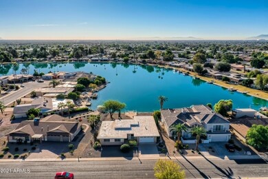 13813 N Whispering Lake Dr, Sun City, AZ 85351 - photo 4