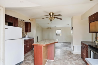 8833 S Oak St, Knightstown, IN 46148 - photo 5