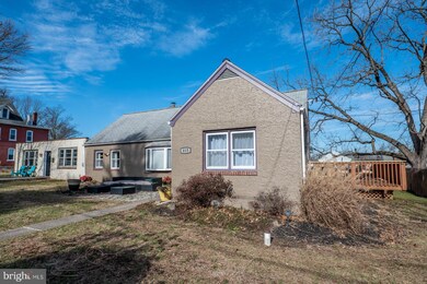 415 Ridge Ave, Spring City, PA 19475 - photo 2