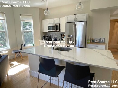12 Arnold Cir unit 7, Cambridge, MA 02139 - photo 2